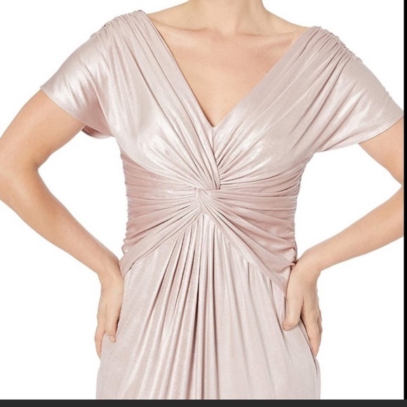 Adrianna Papell Metallic Twist Cap Sleeve Gown, Evening dress champagne pink - Picture 5 of 16